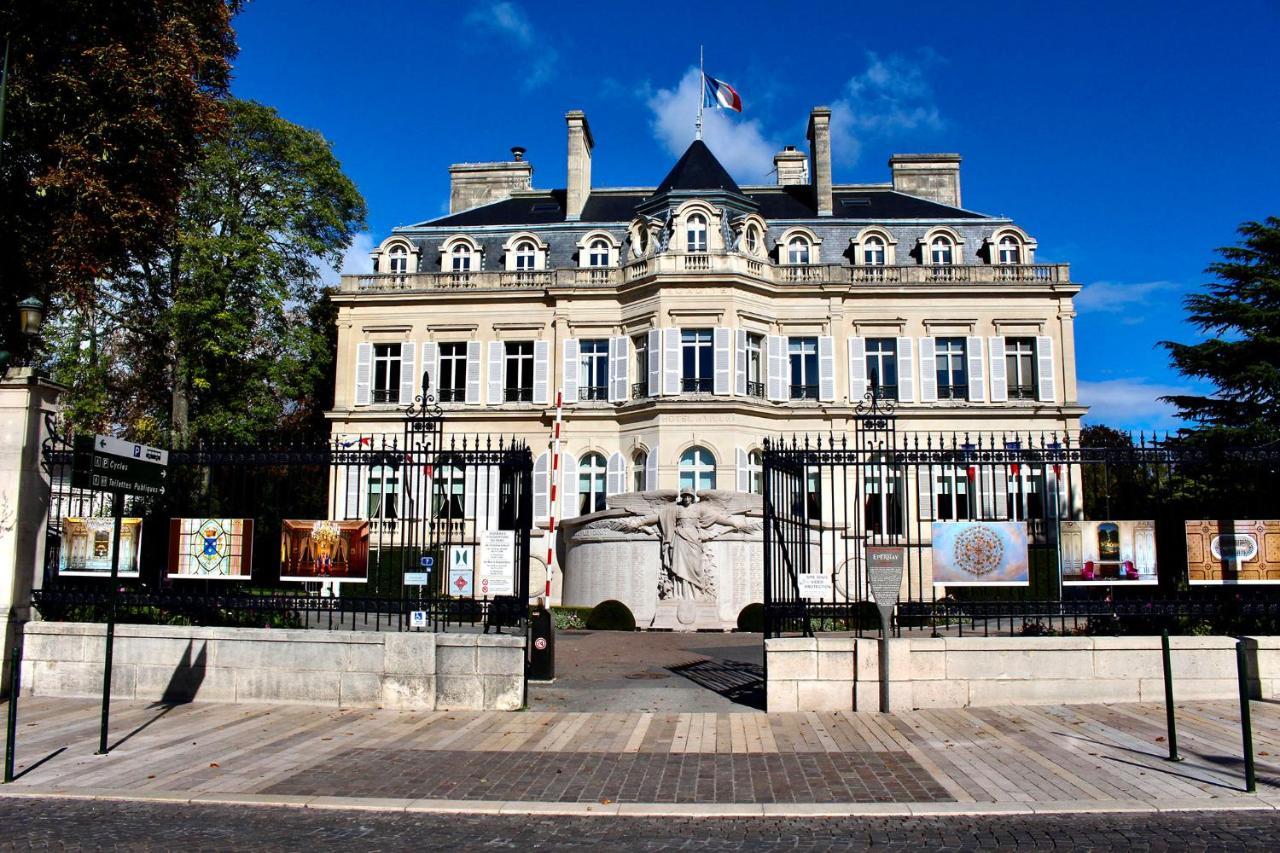 Ferienwohnung La Demeure Du Marechal-Ferrant Pierry Exterior foto